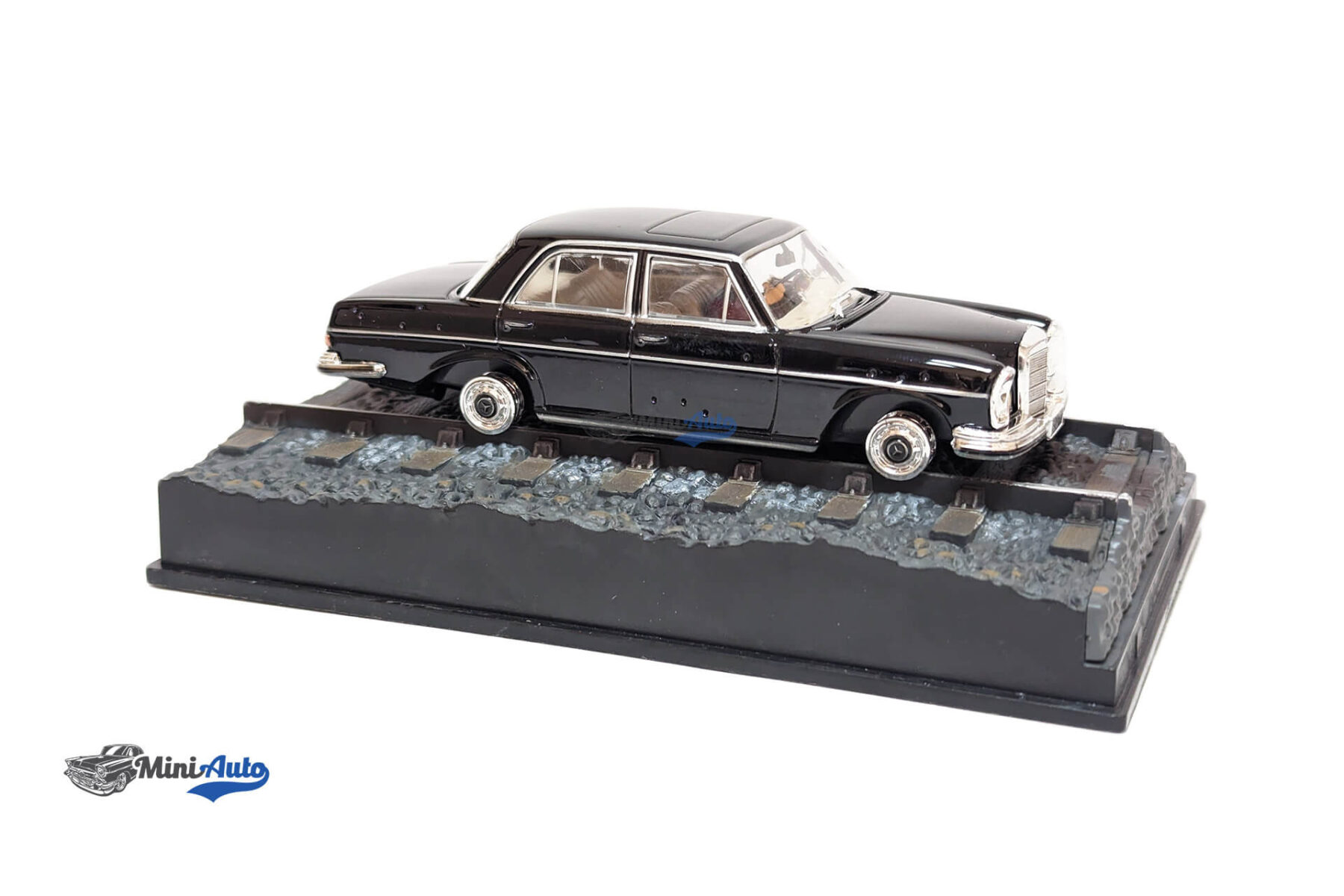 Mercedes 250SE (W108) James Bond 007 - Black - Image 5