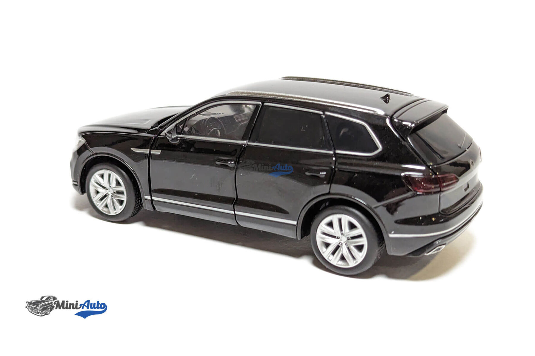 Volkswagen Touareg - 2017 - Black - Image 9