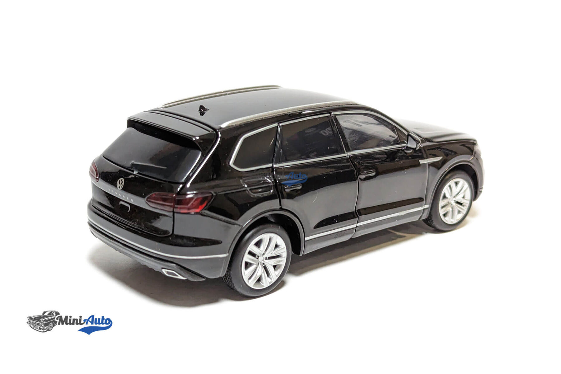 Volkswagen Touareg - 2017 - Black - Image 8