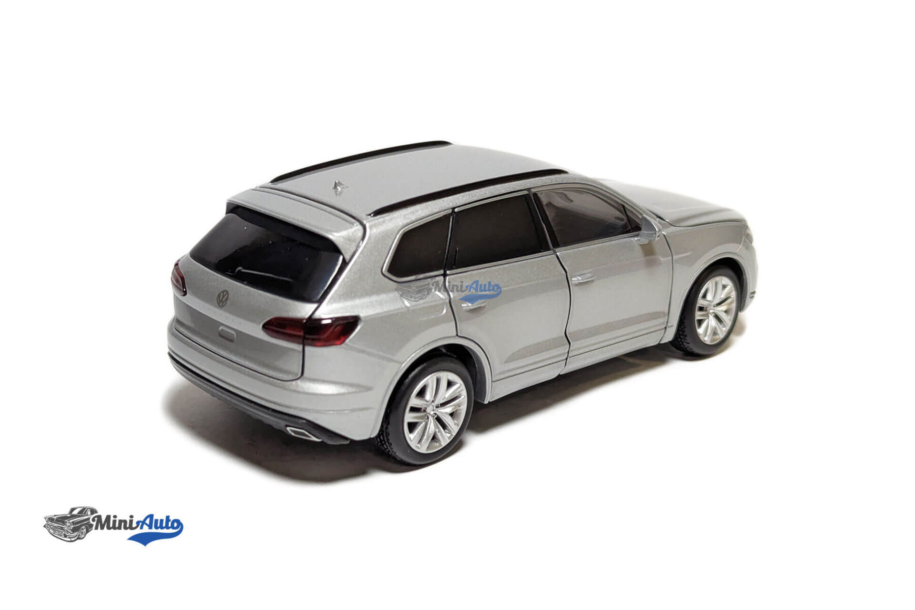 Volkswagen Touareg - 2017 - Gray - Image 8