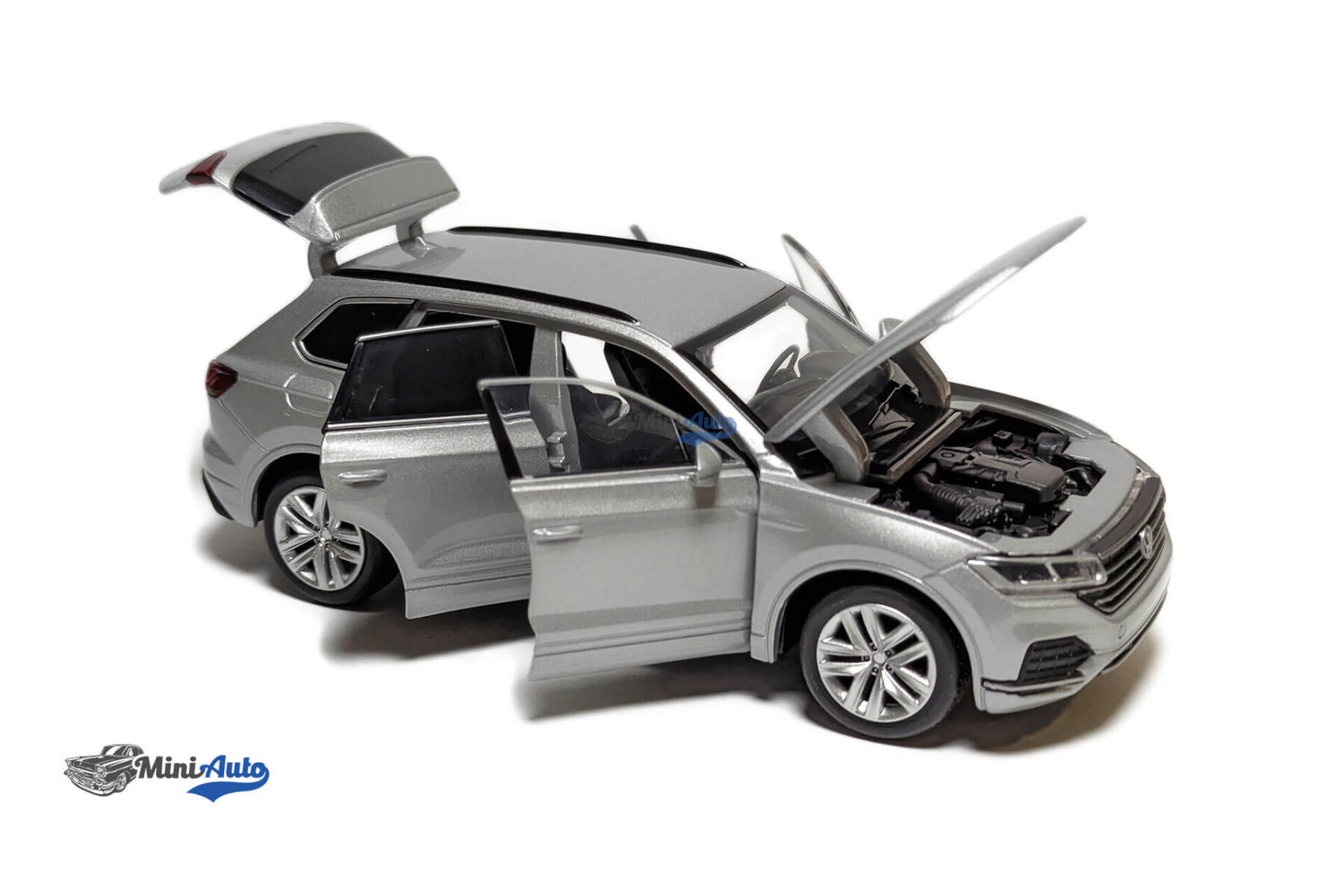 Volkswagen Touareg - 2017 - Gray - Image 3