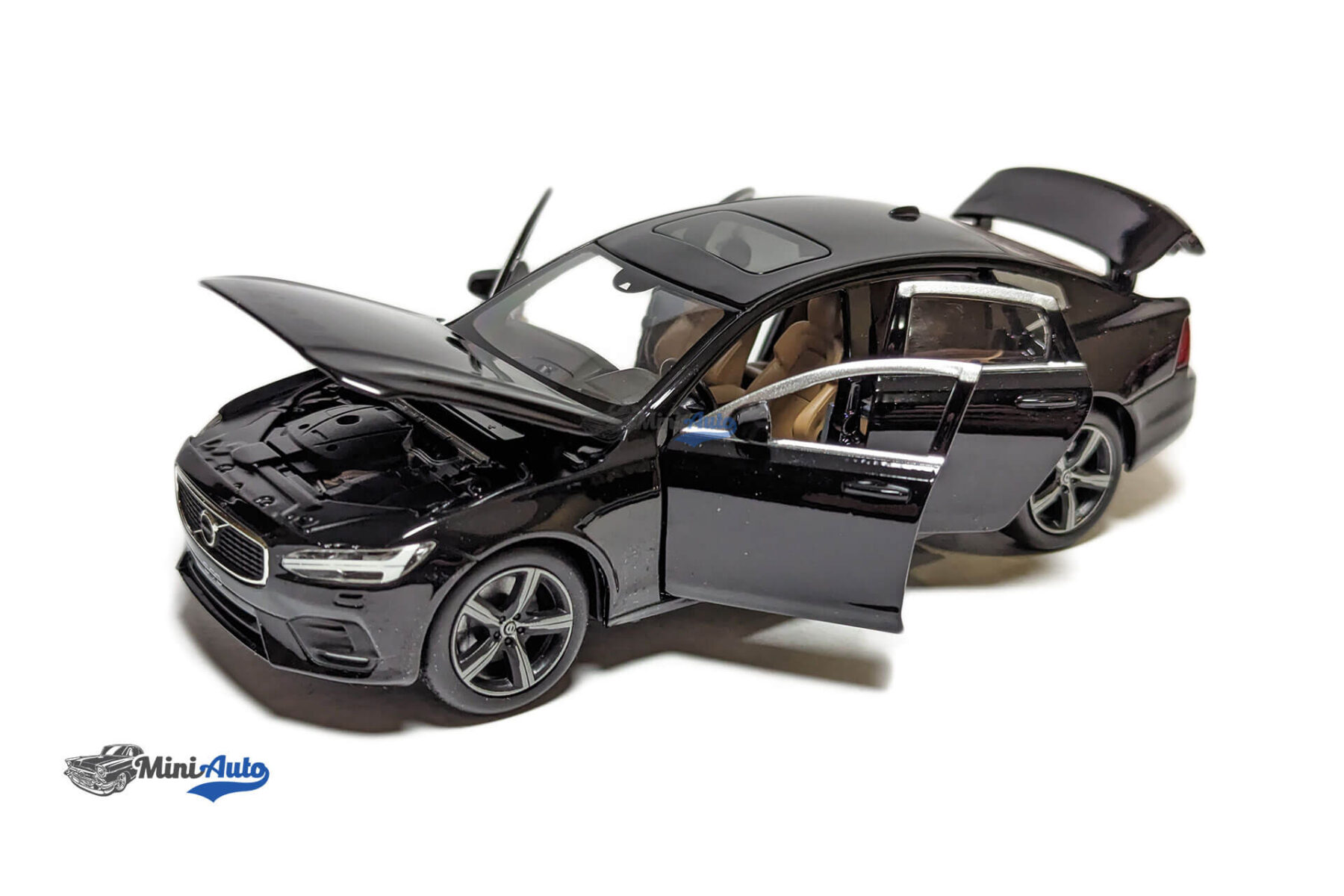 Volvo S90  - 2018 - Black - Image 2