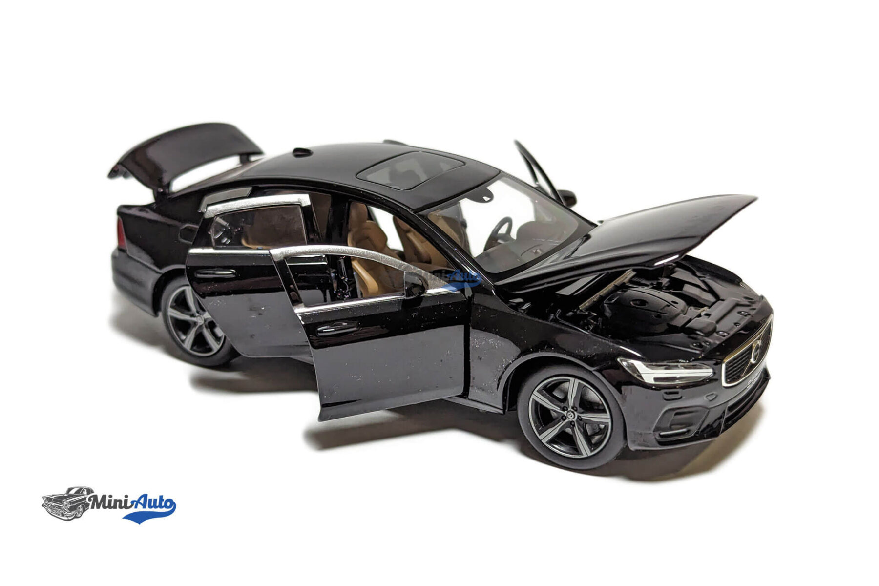 Volvo S90  - 2018 - Black - Image 3