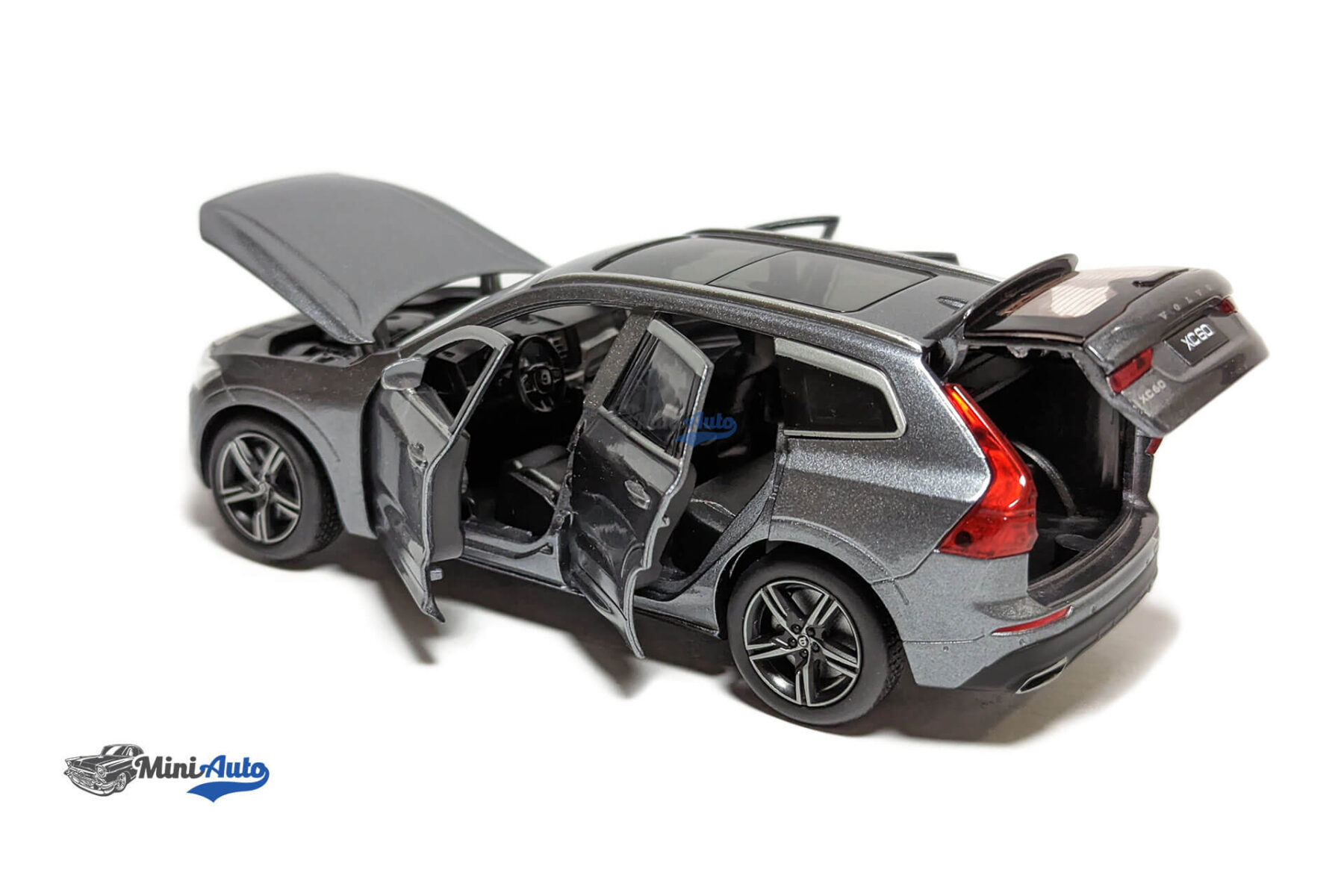 Volvo XC-60 - 2018 - Grey - Image 5