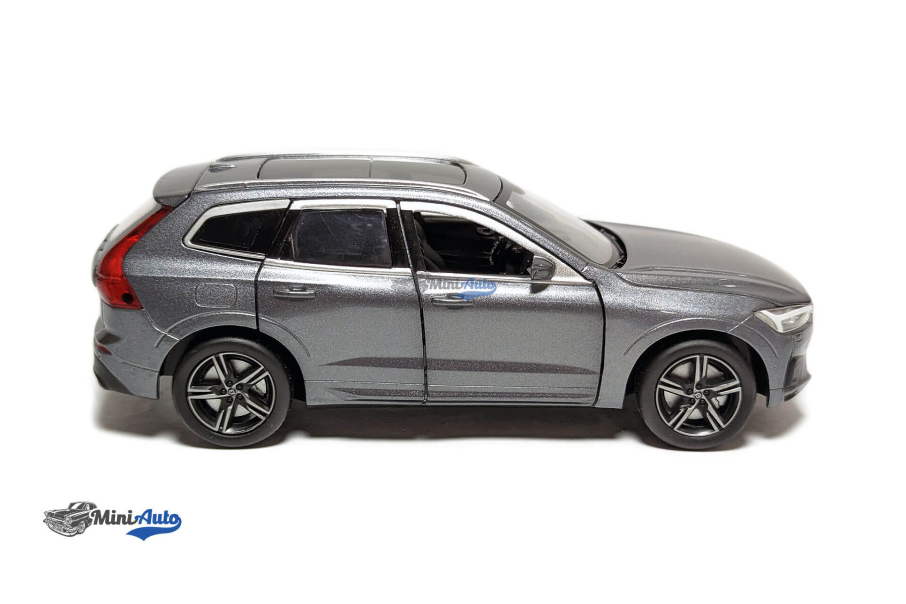 Volvo XC-60 - 2018 - Grey - Image 10