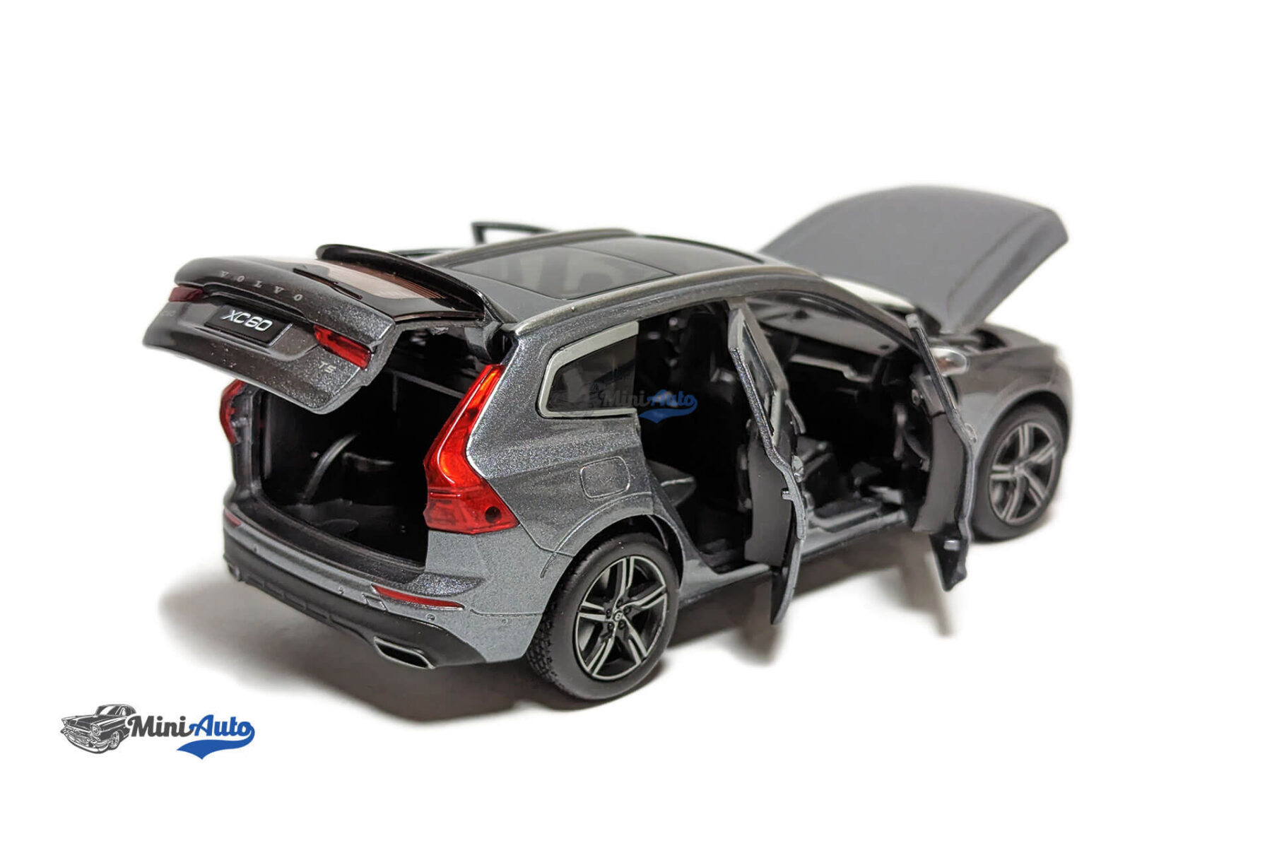 Volvo XC-60 - 2018 - Grey - Image 4