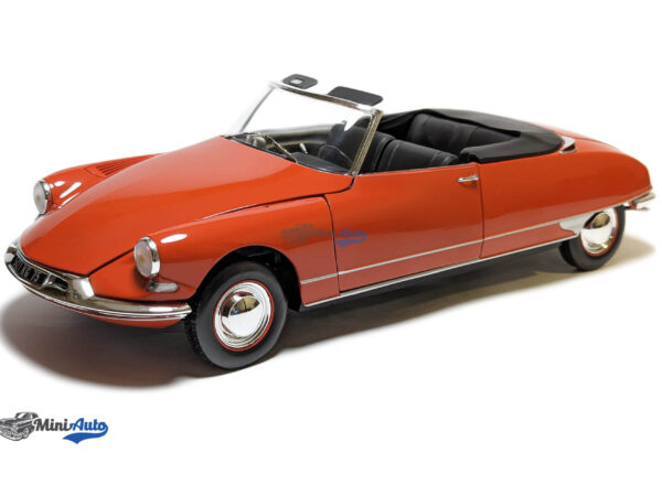 Citroen DS 19 Cabriolet  Corail - 1961 - Red