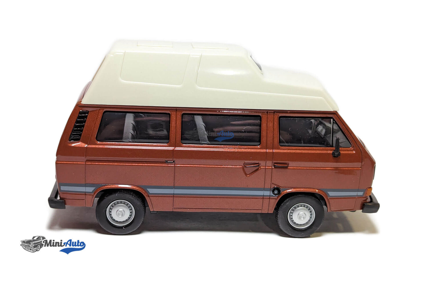 Volkswagen Type 2 (T3) Camper Van - 1983 - Brown - Image 3