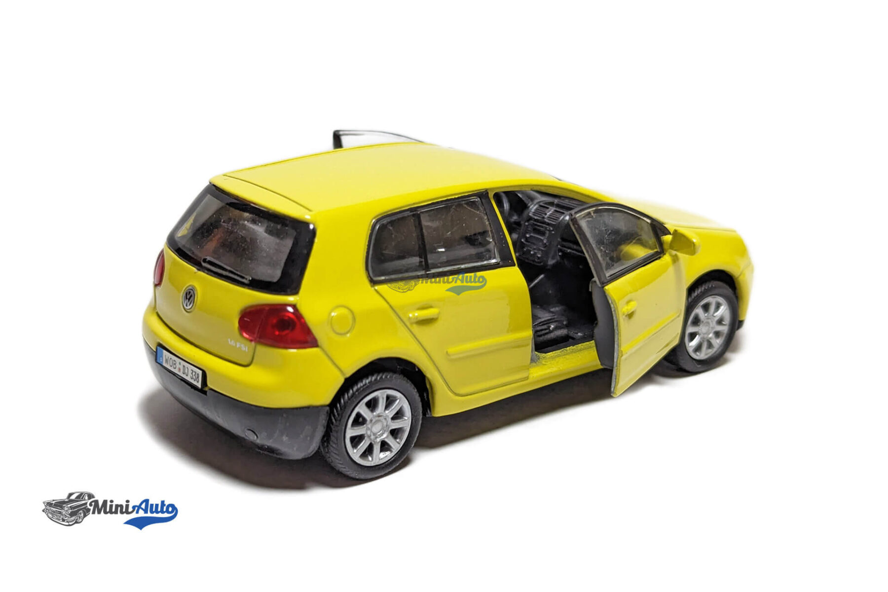 Volkswagen Golf V - 2005 - Yellow (1:34-1:39) - Image 4