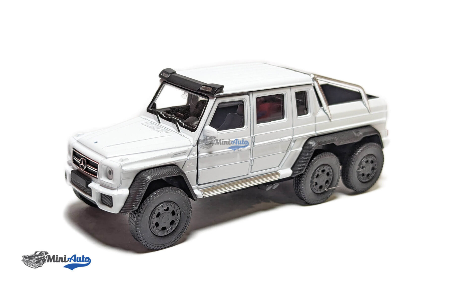 Mercedes Benz G63 AMG 6X6 - 2007 - White - 1:34-1:39 - Image 6
