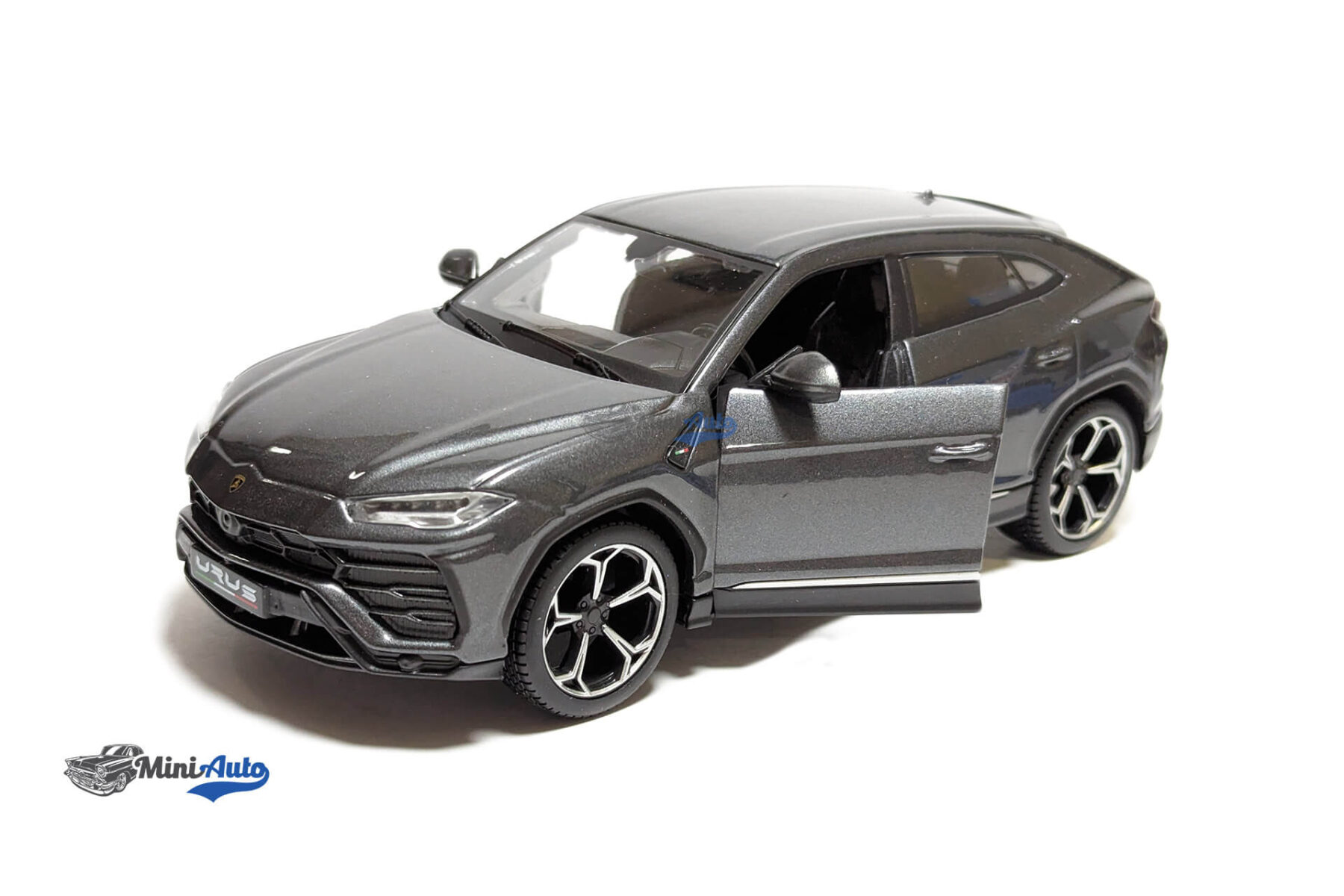 Lamborghini Urus - 2018 - Grey - Image 2