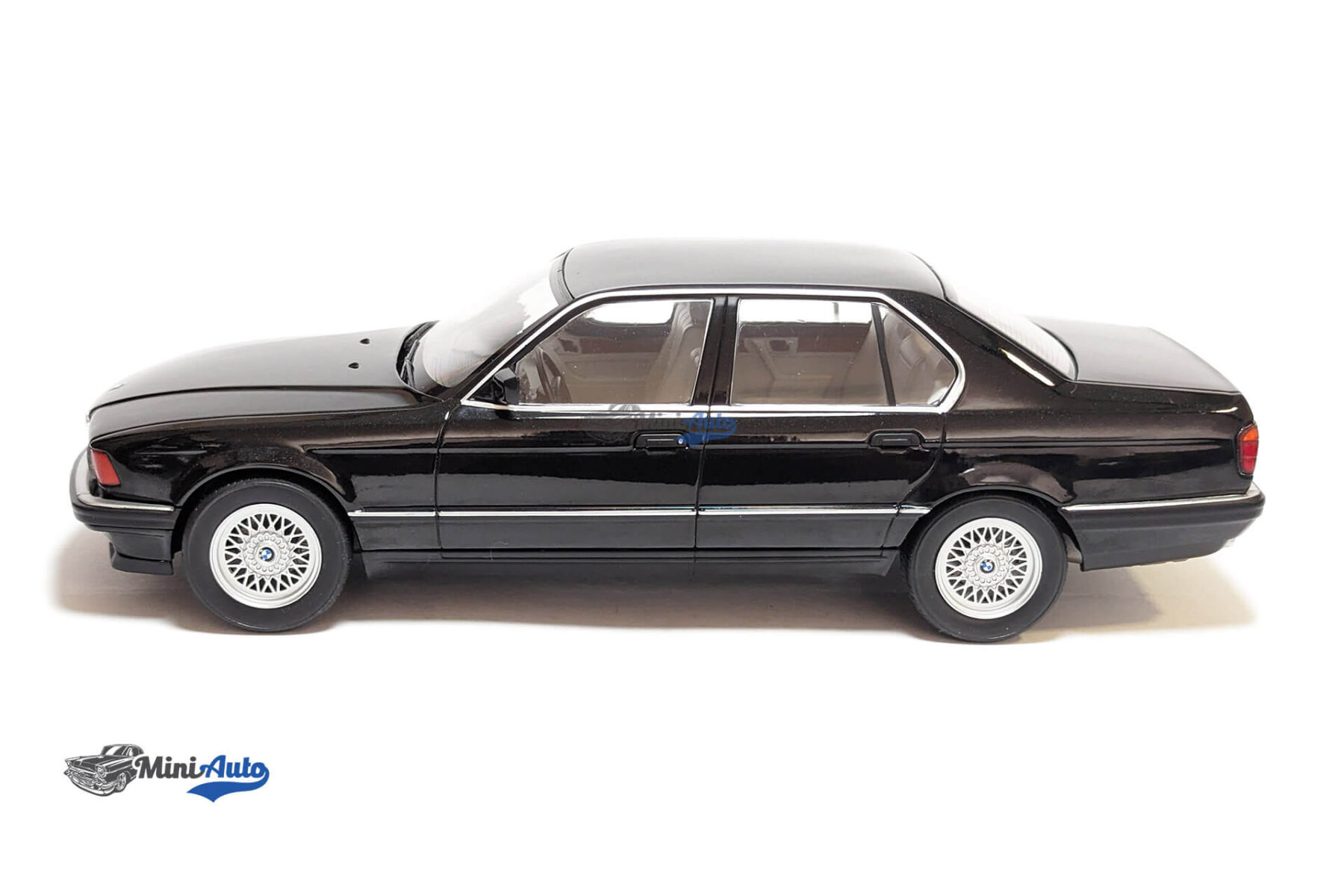 BMW 740i (E32) 7er / 7 series - 1992 - Black - Image 2
