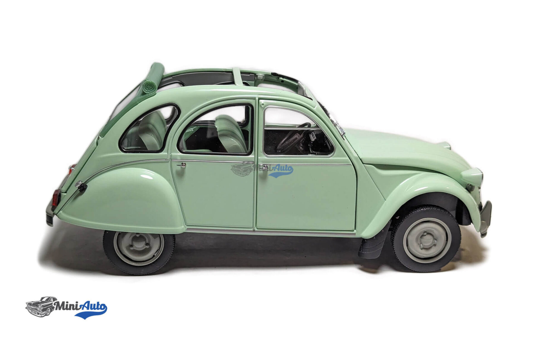 Citroen 2CV 6 Club - 1982 - Green - Image 11