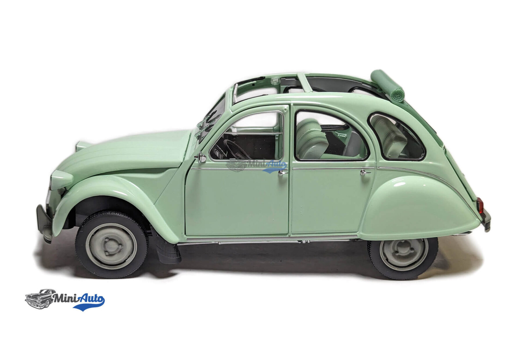 Citroen 2CV 6 Club - 1982 - Green - Image 10