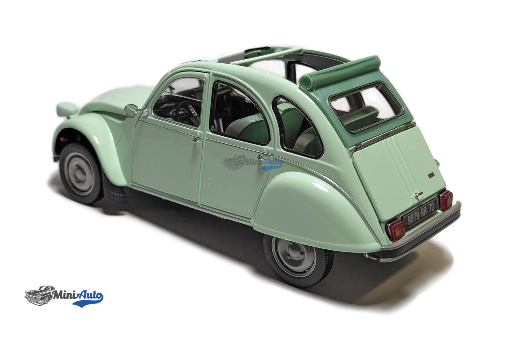 Citroen 2CV 6 Club - 1982 - Green - Image 9