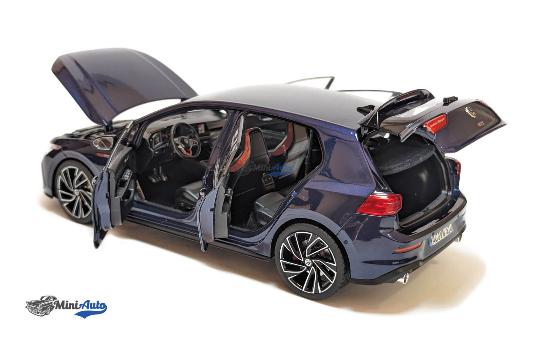 N188594---Volkswagen-Golf-GTI---2020---Blue-metallic_10 Volkswagen Golf GTI - 2020 - Blue - Image 4