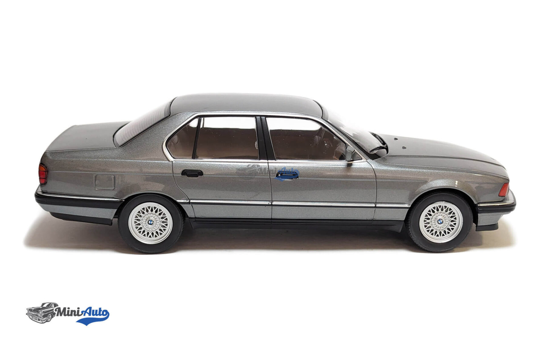 BMW 740i (E32) 7er / 7 series - 1992 - Gray - Image 3