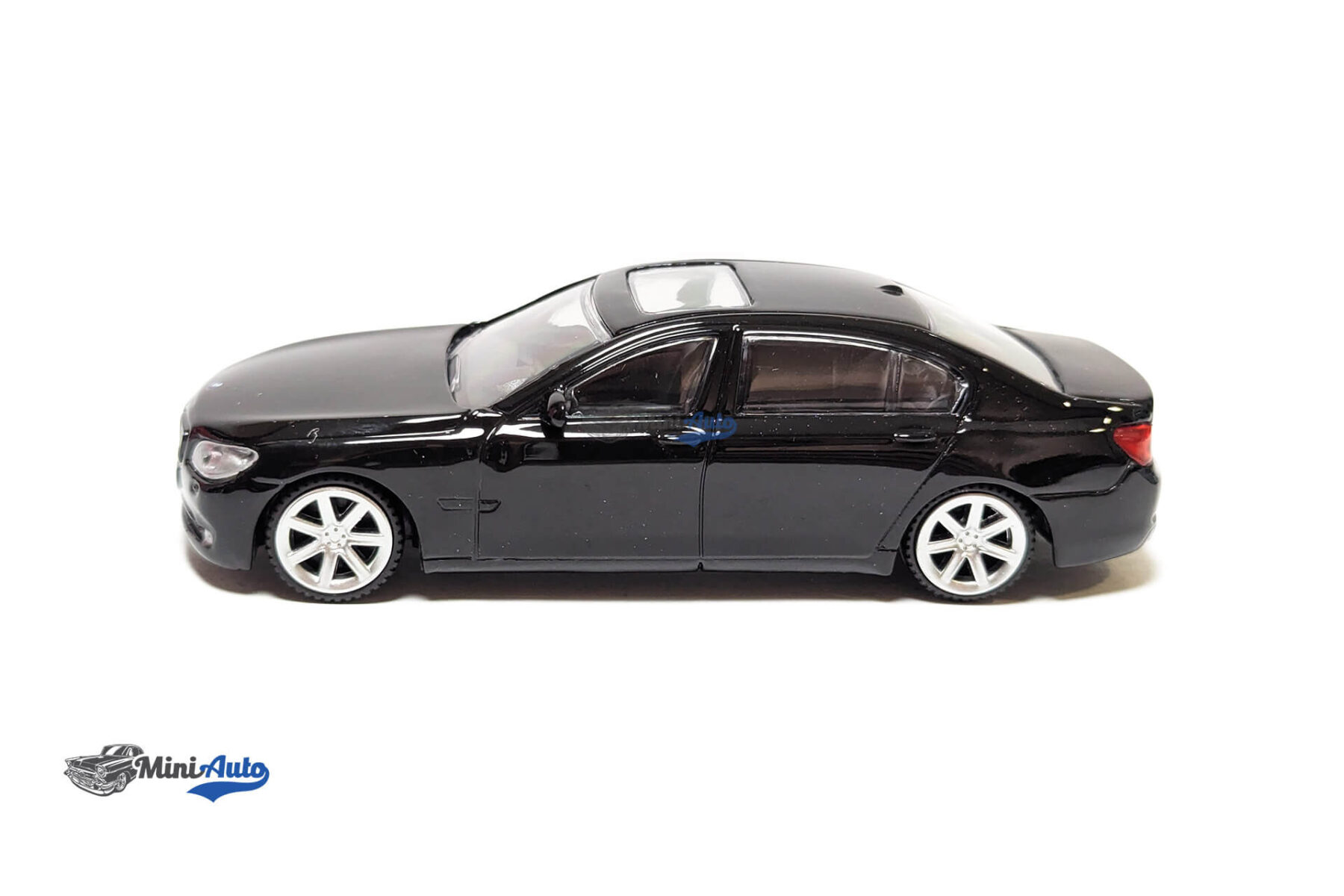 BMW 7 Series - 2018 - Black - Image 2