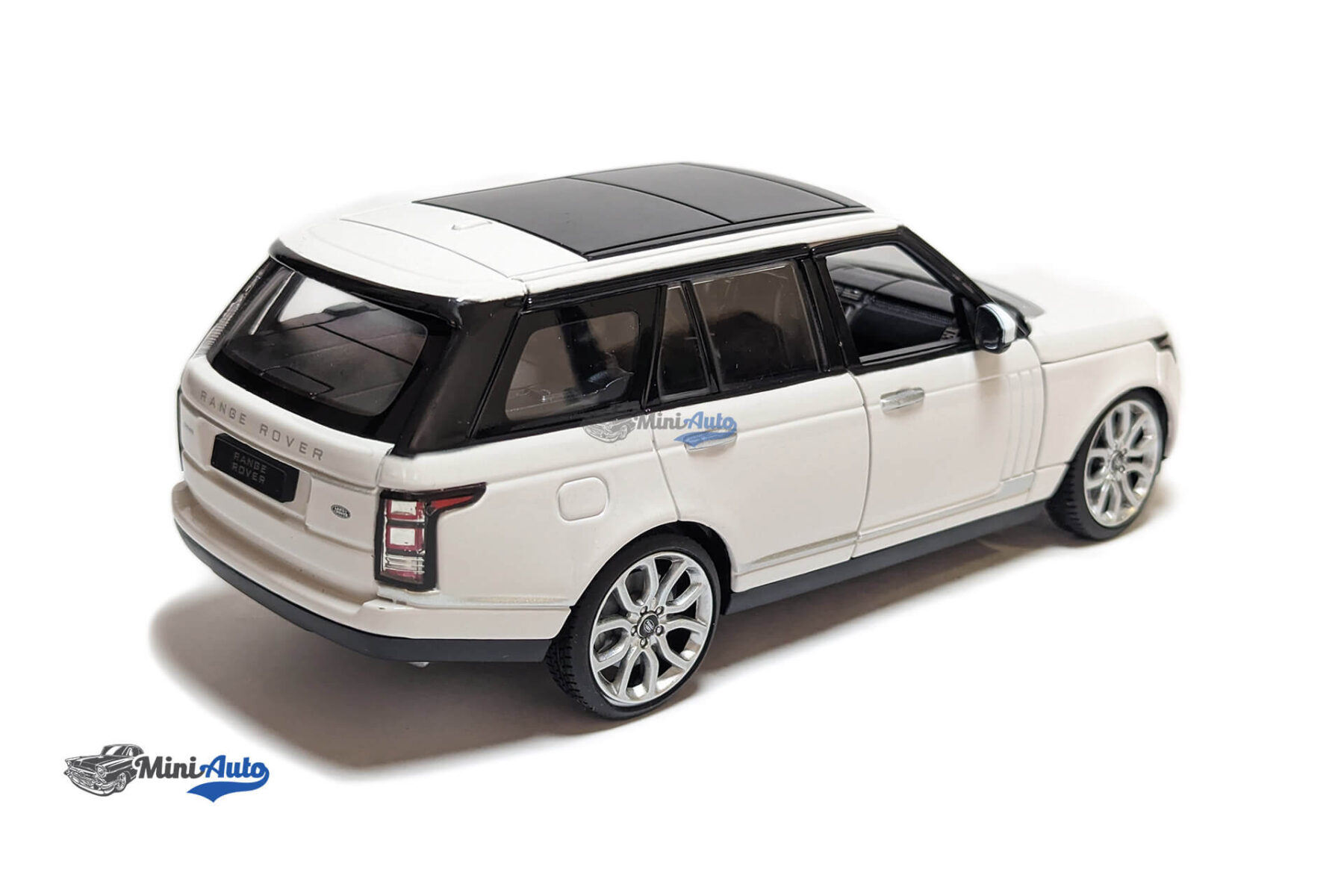 Land Rover Range Rover - 2016 - White - Image 8
