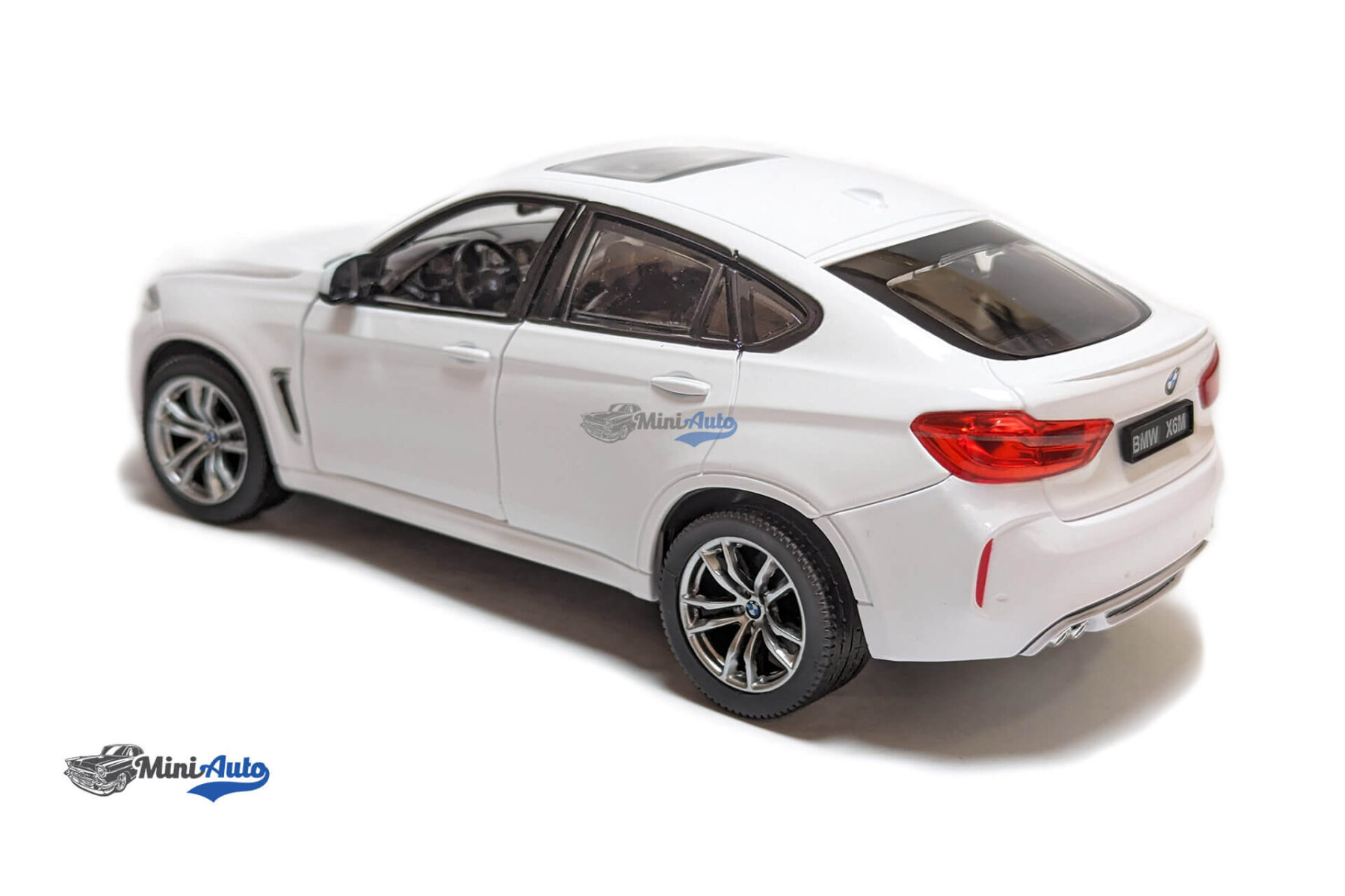 BMW X6M - 2016 - White - Image 9