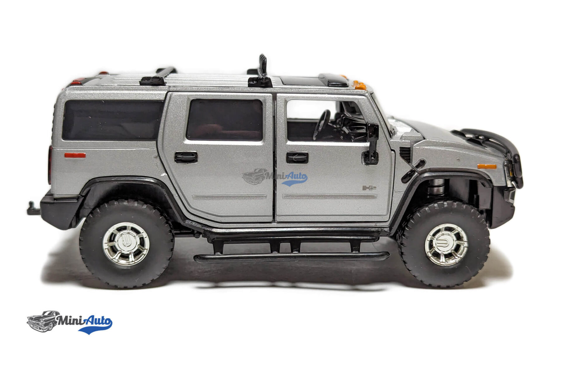 TAY32160011---Hummer-H2----2003---Silver_3 Hummer H2 - 2003 - Silver - Image 11