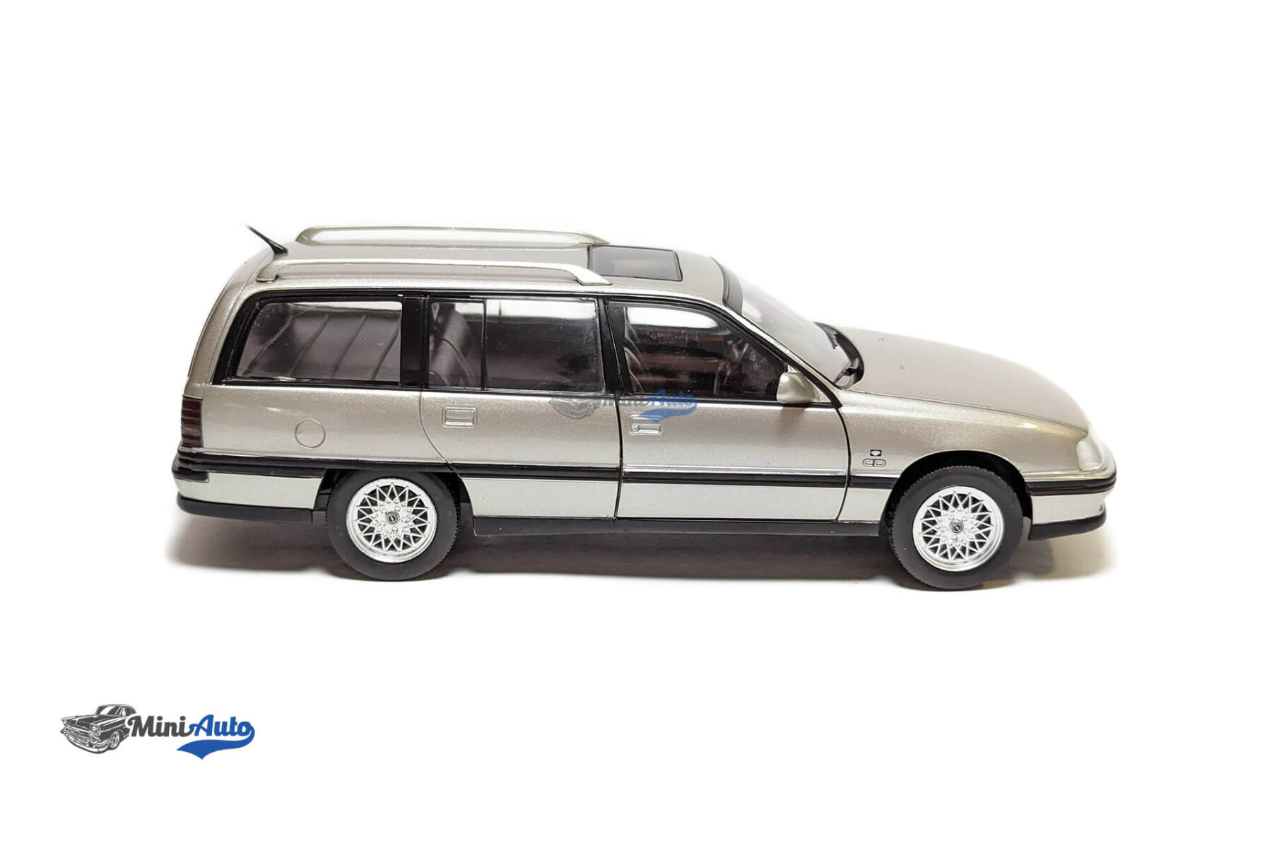 Opel Omega A2 Caravan - 1990 - Gray - Image 11