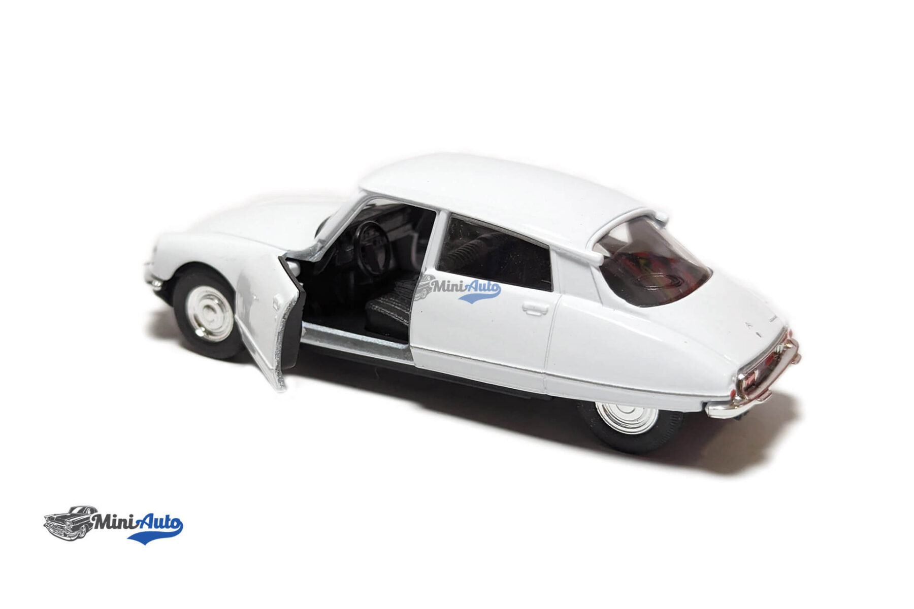 Citroen DS23 - 1973 - White - 1:34-1:39 - Image 4