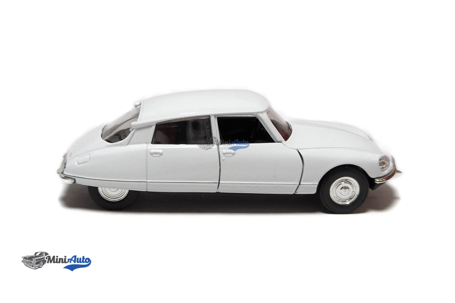 Citroen DS23 - 1973 - White - 1:34-1:39 - Image 11