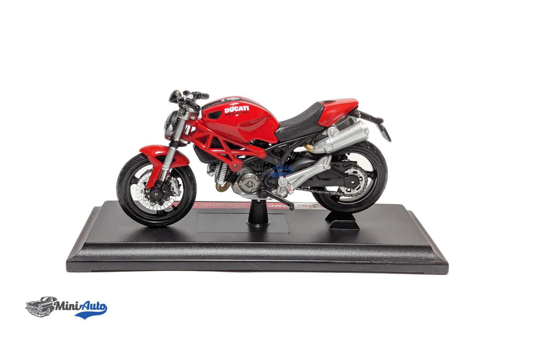 Ducati - Monster 696 - 2010 - Red - Image 2