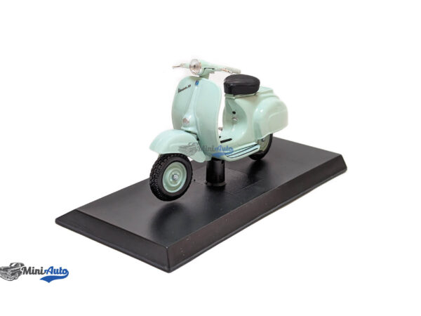 Piaggio - Vespa 50  - 1963 - Light Green