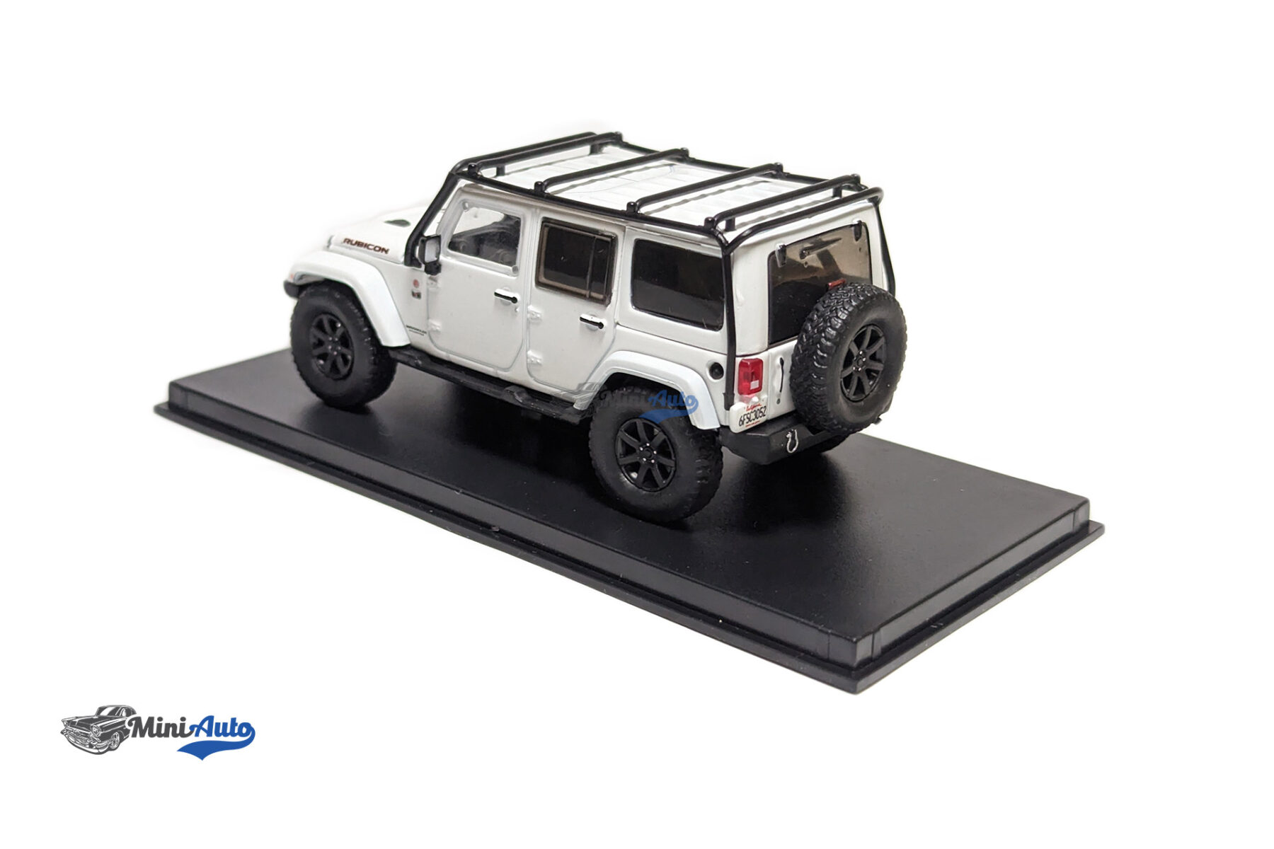 Jeep Wrangler Unlimited Rubicon X with Off-Road Parts Jeep Official Badge of Honor The Rubicon Trail Lake Tahoe California - 2014  - White - Image 6