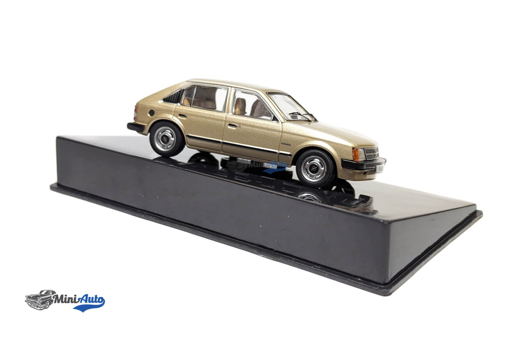 Opel Kadett D - 1981 - Beige - Image 5