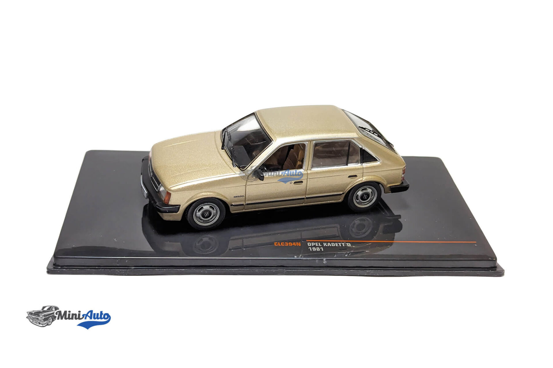 Opel Kadett D - 1981 - Beige - Image 2