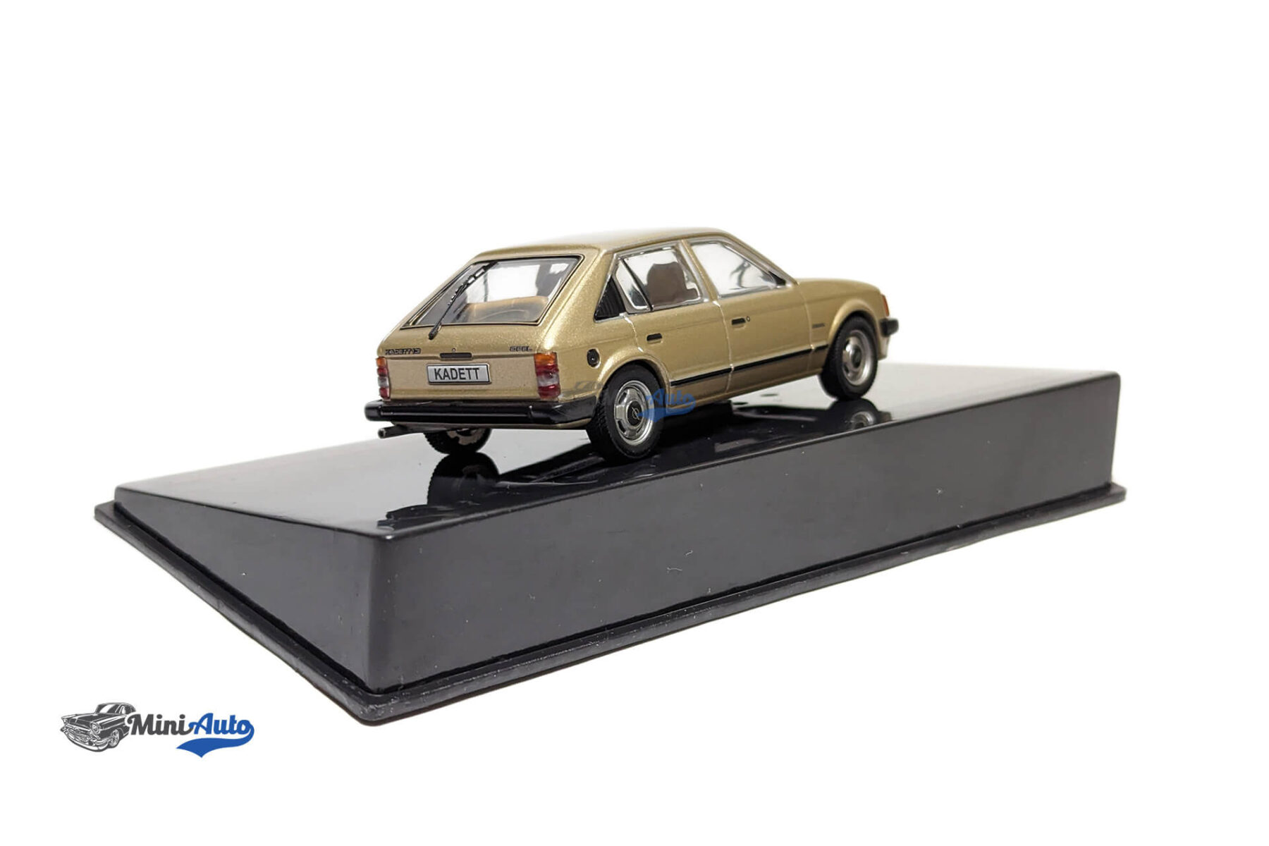 Opel Kadett D - 1981 - Beige - Image 6