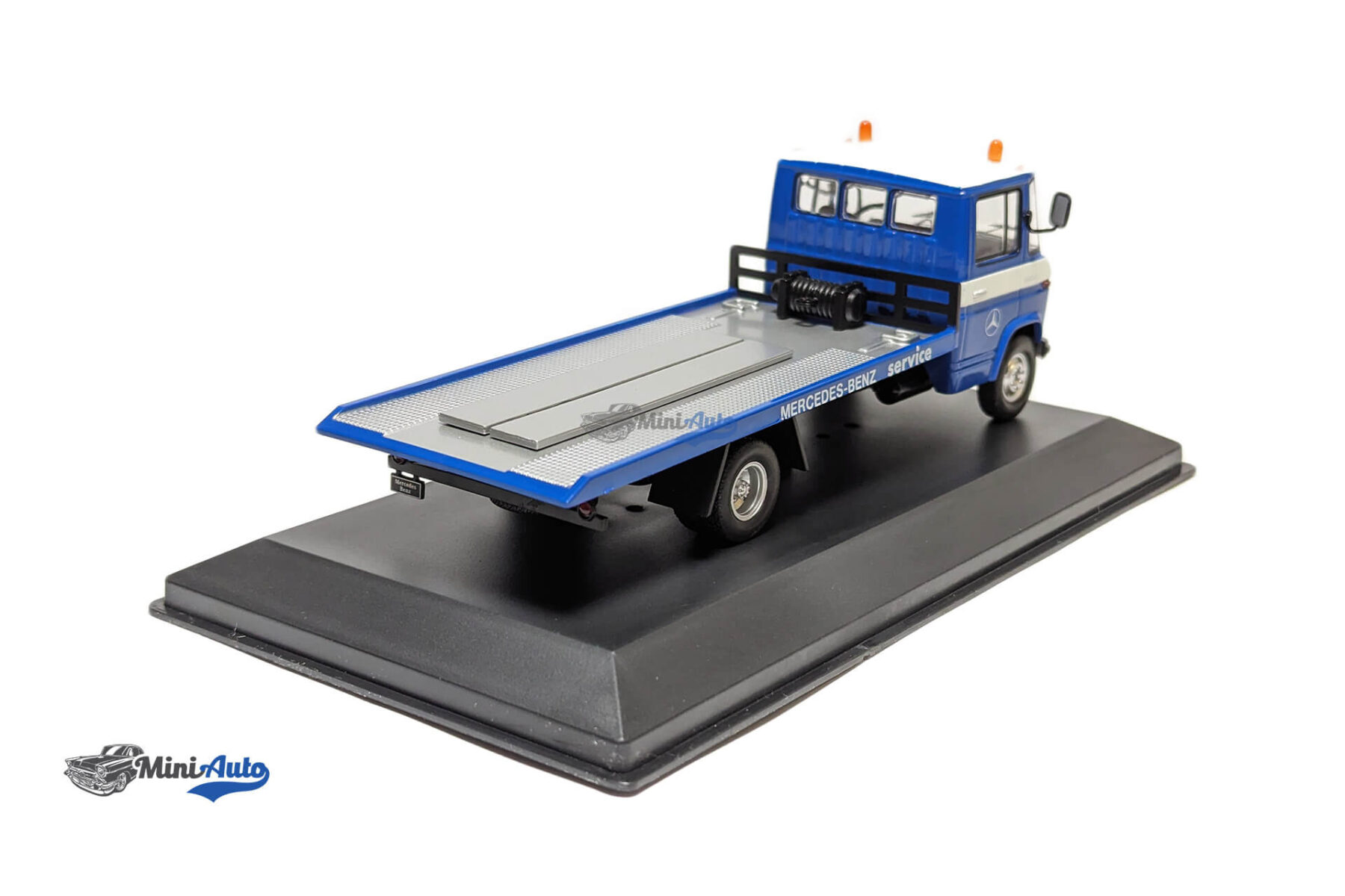 Mercedes-Benz L 608 D service - 1980 - Blue - Image 7