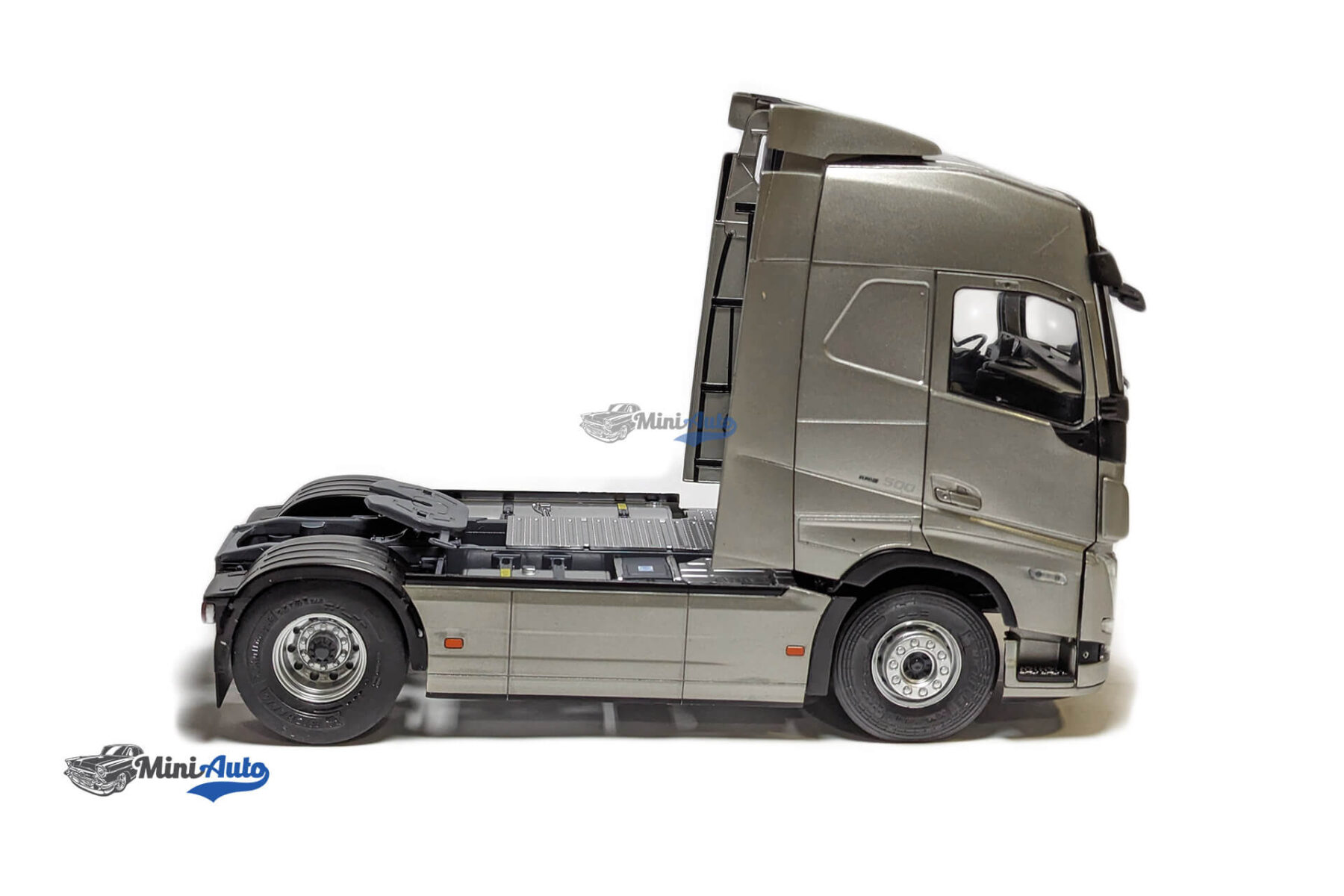 Volvo FH Globetrotter Xl - 2021 - Light Grey - Image 3