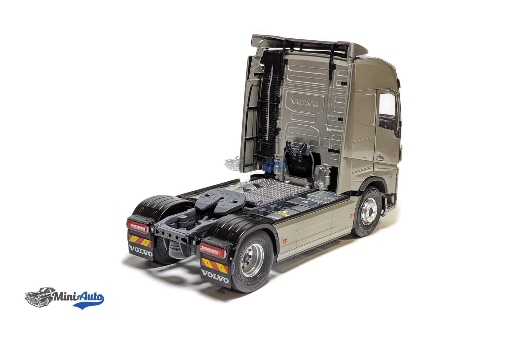 Volvo FH Globetrotter Xl - 2021 - Light Grey - Image 7