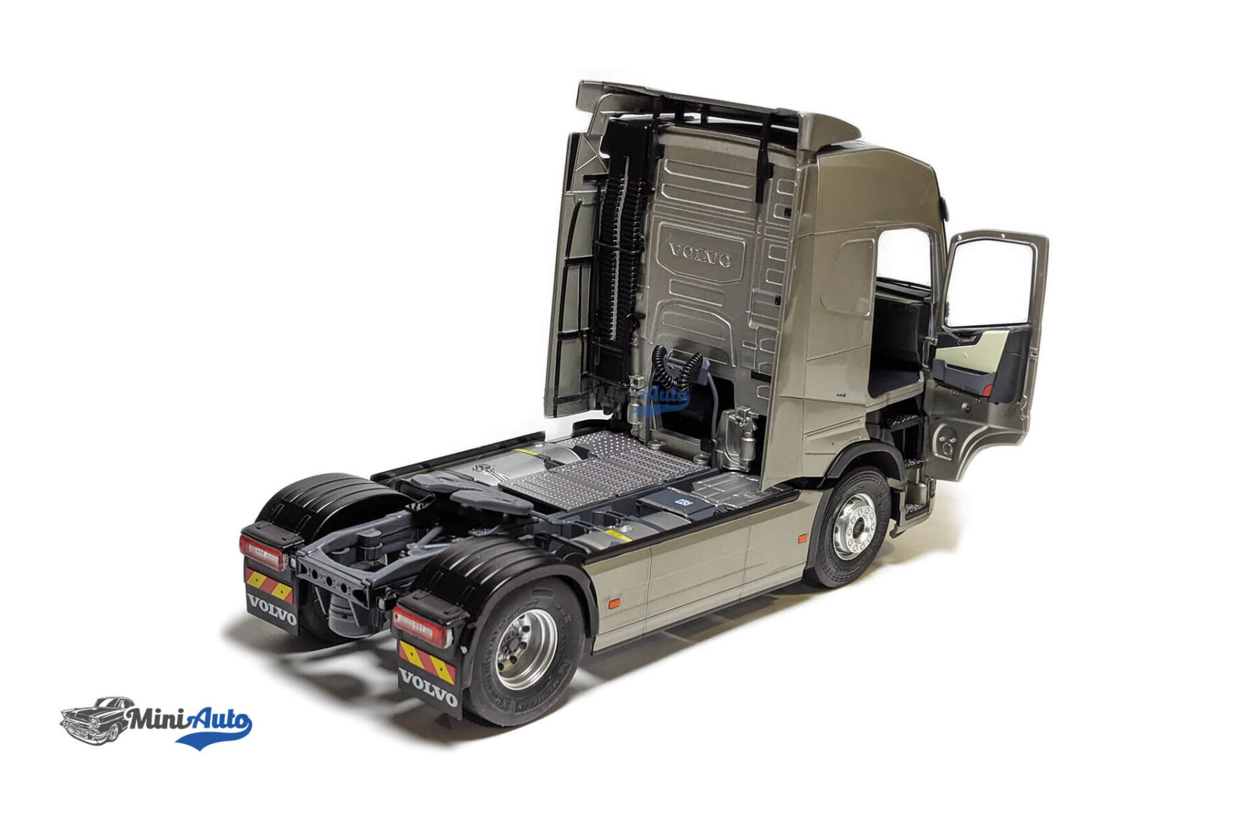 Volvo FH Globetrotter Xl - 2021 - Light Grey - Image 11