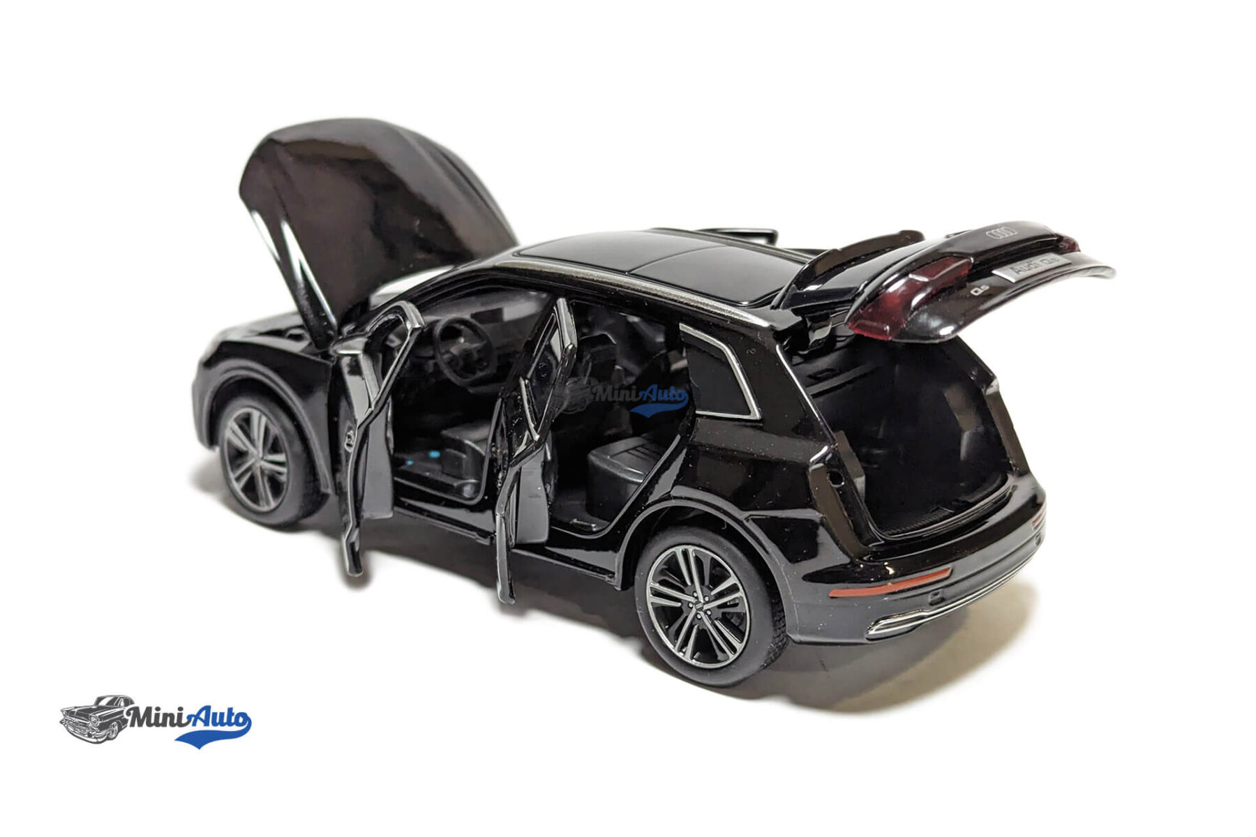 Audi Q5 - 2017 - Black - Image 4