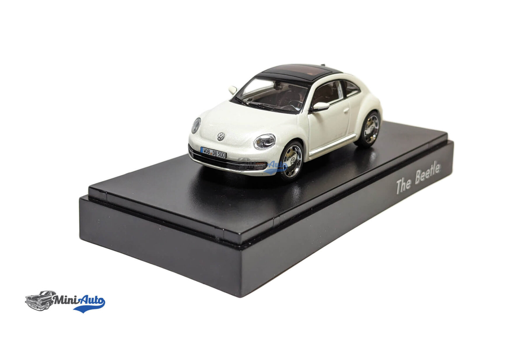 Volkswagen New Beetle 2012 - White - Image 3