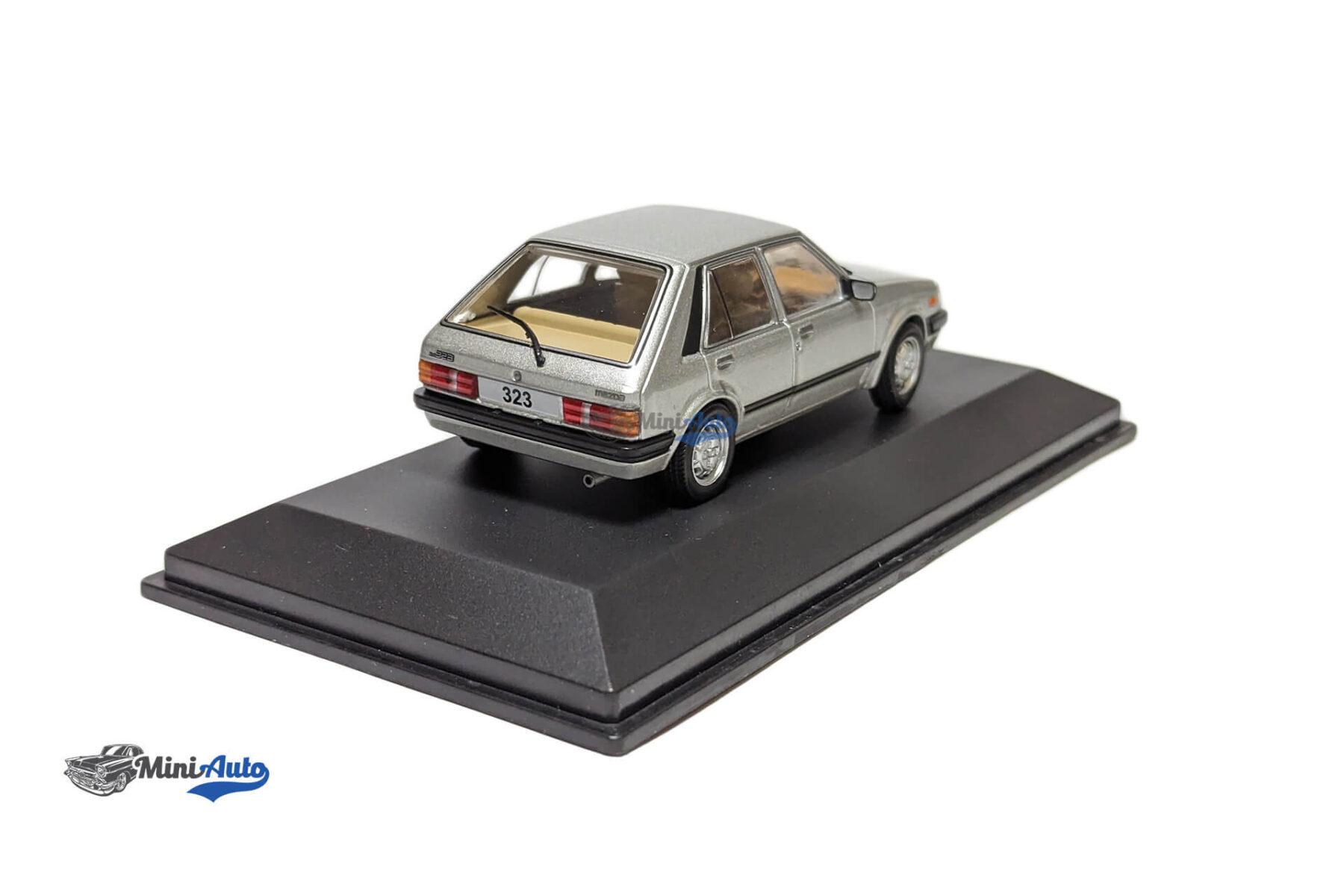 Mazda 323 1984 - Sliver - Image 4