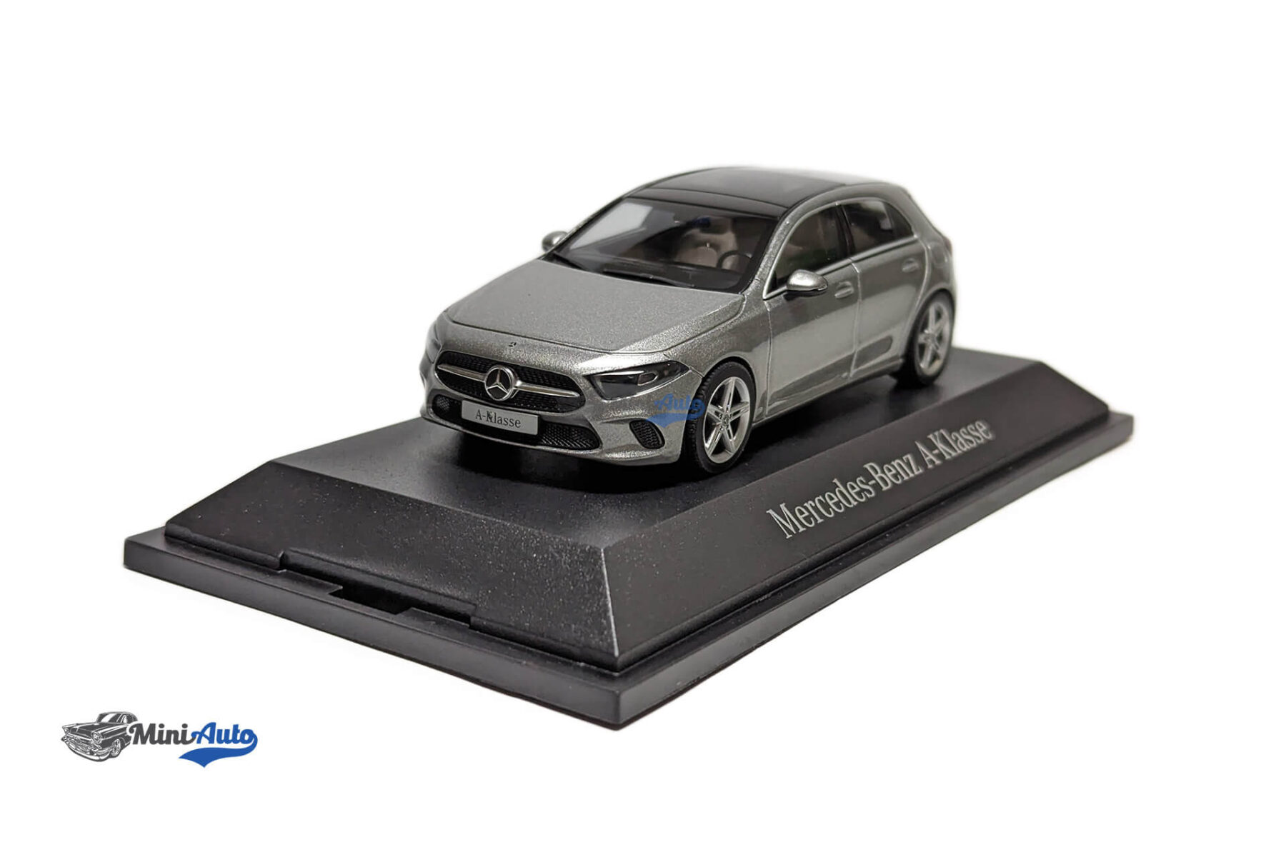 Mercedes-Benz A-Class (W177) - 2018 - Silver - Image 3