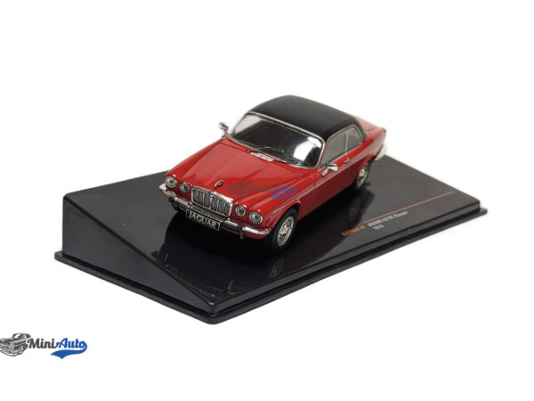 Jaguar XJ12 C - 1976 - Red