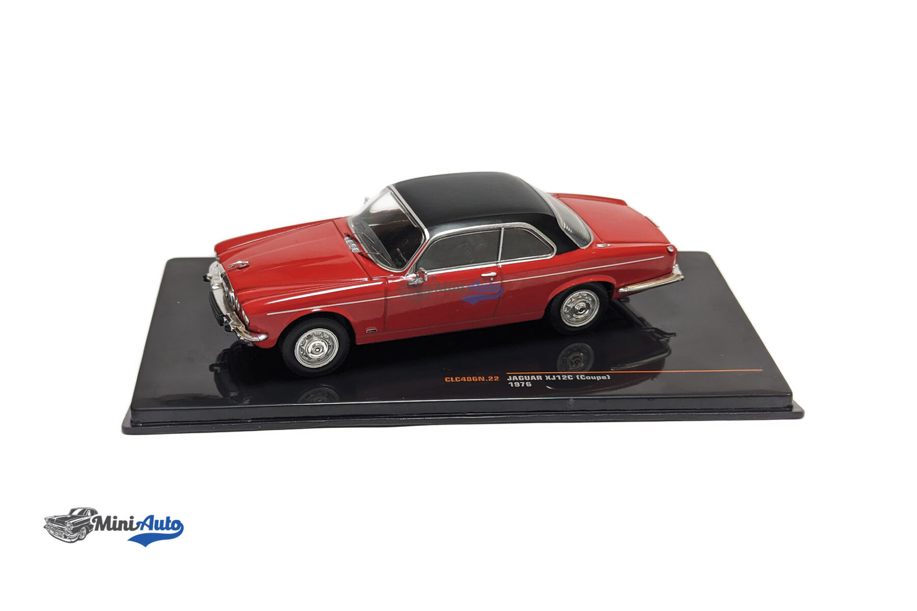 Jaguar XJ12 C - 1976 - Red - Image 2