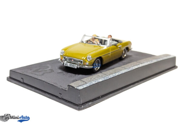MGB James Bond The Men With The Golden Gun - Gold