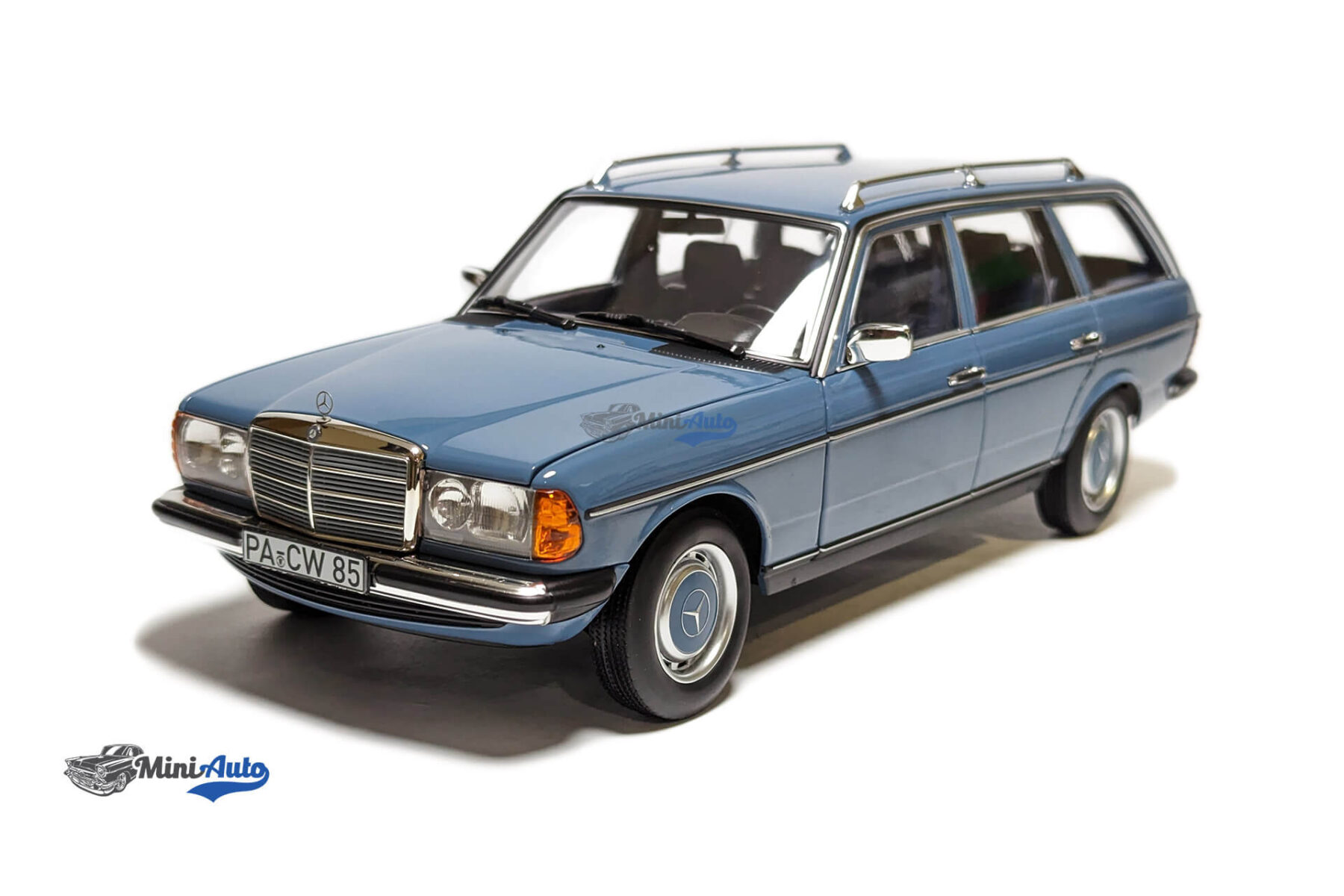 Mercedes-Benz E-Class 200T Station Wagon T-model (S123) -  1980 - Blue - Image 4