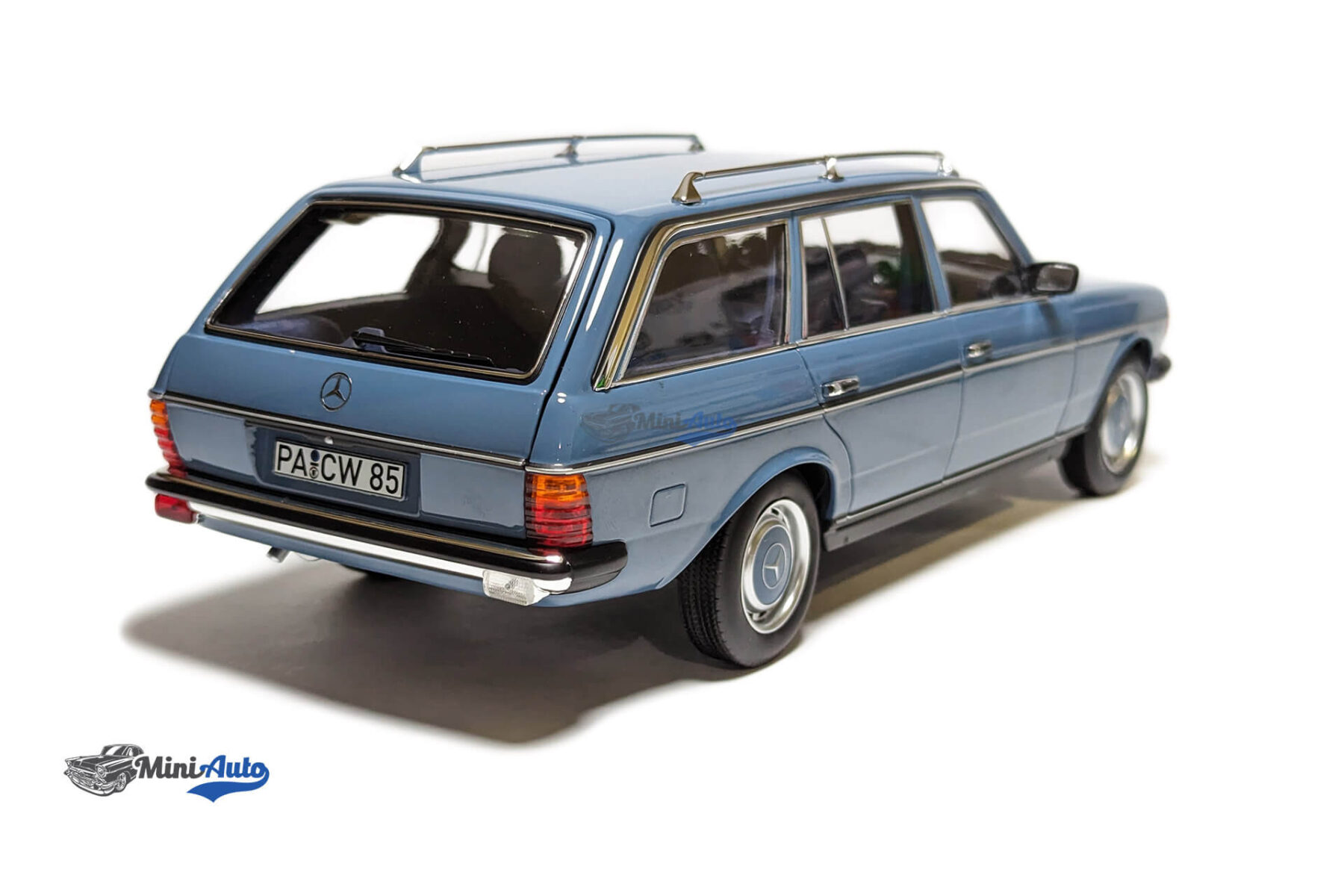 Mercedes-Benz E-Class 200T Station Wagon T-model (S123) -  1980 - Blue - Image 6