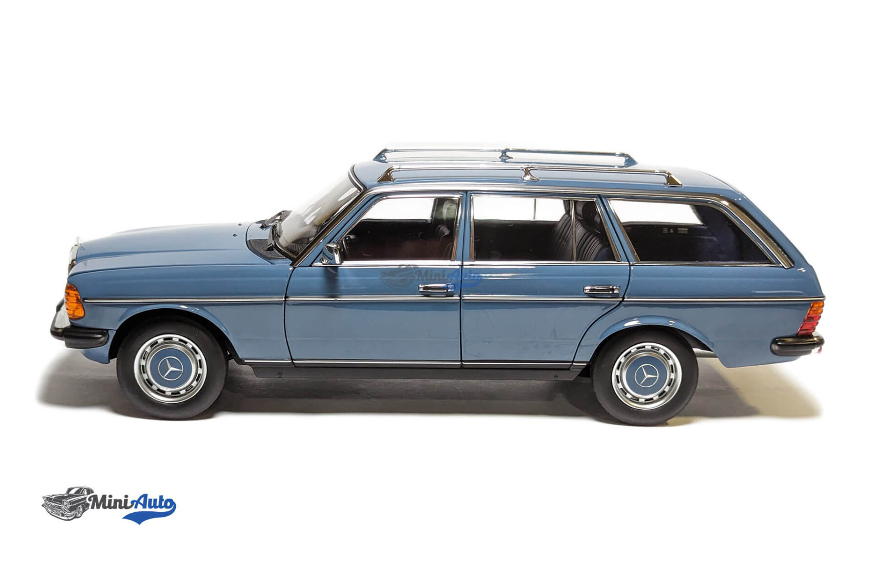 Mercedes-Benz E-Class 200T Station Wagon T-model (S123) -  1980 - Blue - Image 5