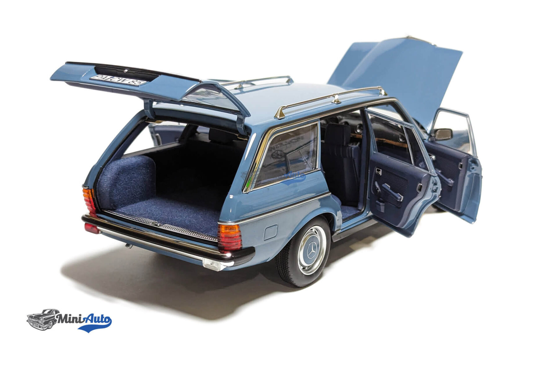 Mercedes-Benz E-Class 200T Station Wagon T-model (S123) -  1980 - Blue - Image 3