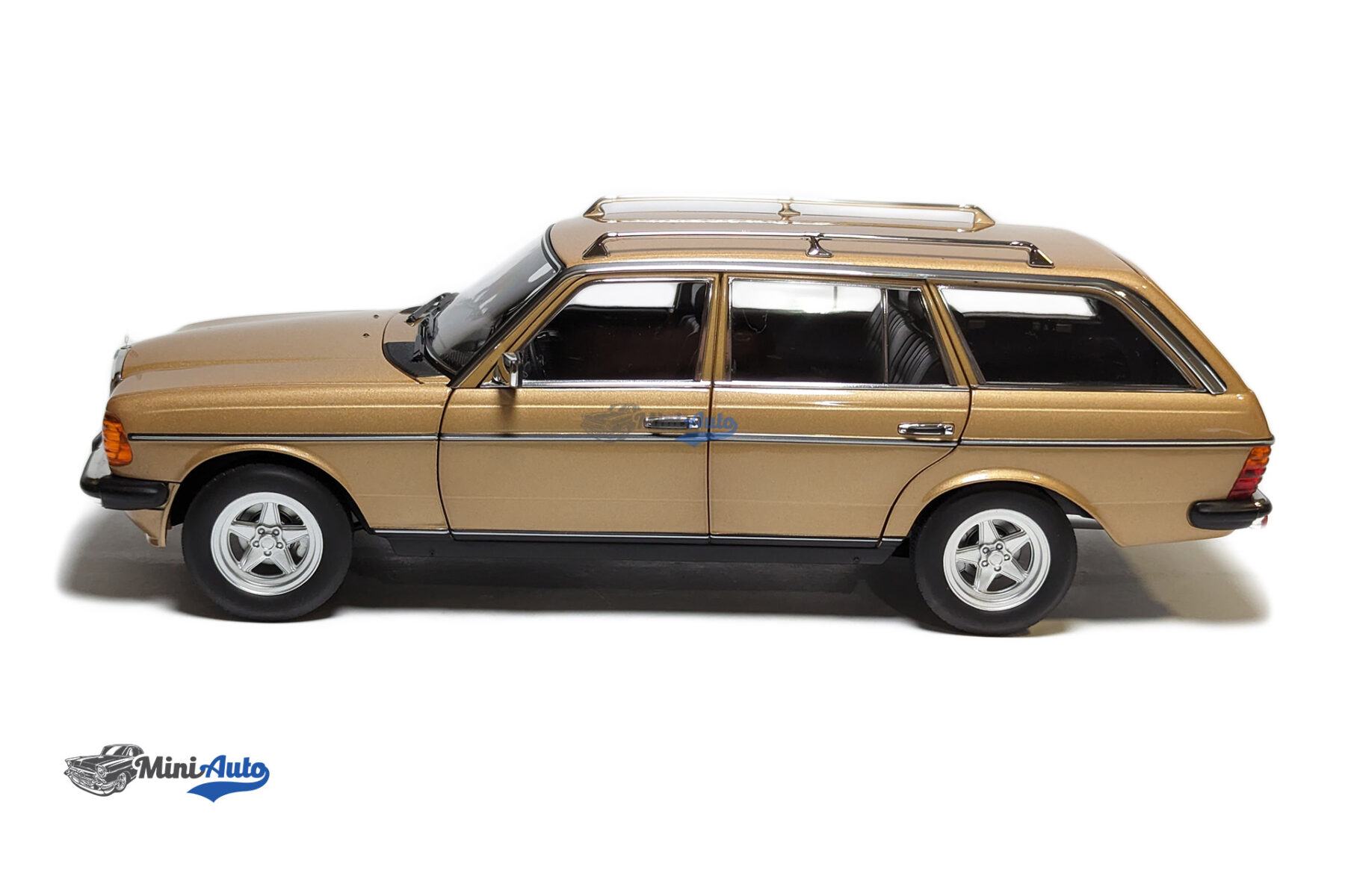 Mercedes-Benz - E-class 200te SW Station Wagon T-model (S123) - With AMG Package Wheels And Front Spoiler - 1982 - Gold - Image 5